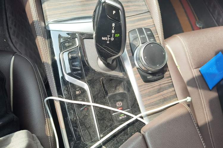 Used BMW 5 Series New Energy 2022 Updated Version 535Le Luxury Package Gear Lever