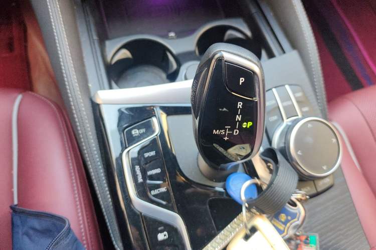 Used BMW 5 Series New Energy 2022 Second Facelift 535Le M Sport Package Gear Lever