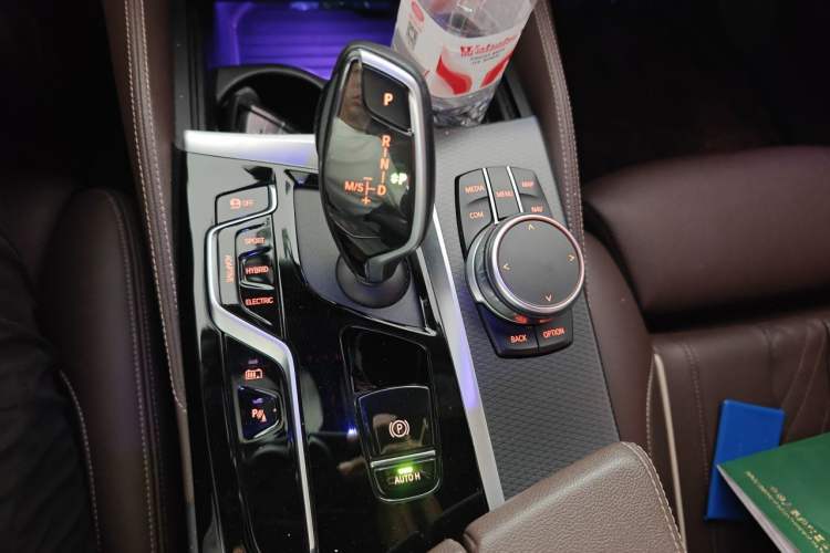 Used BMW 5 Series New Energy 2022 535Le Pioneer Edition M Sport Package Gear Lever