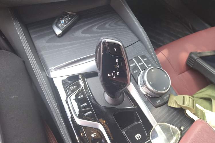 Used BMW 5 Series New Energy 2022 Second Facelift 535Le Luxury Package Gear Lever