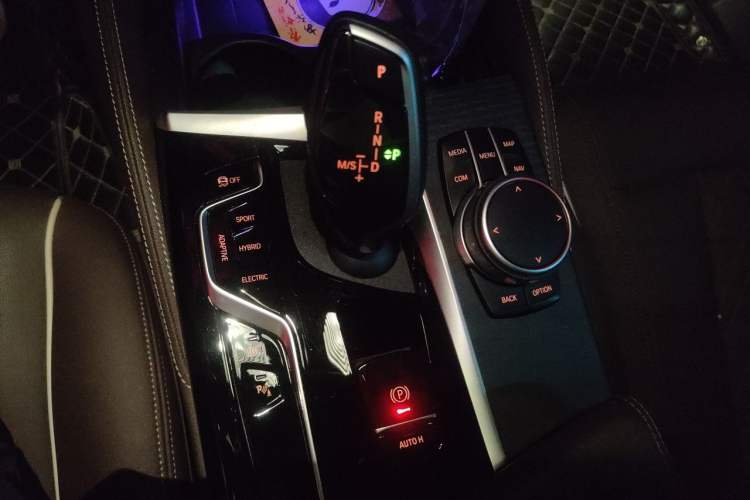 Used BMW 5 Series New Energy 2022 Restyled 535Le M Sport Package Gear Lever