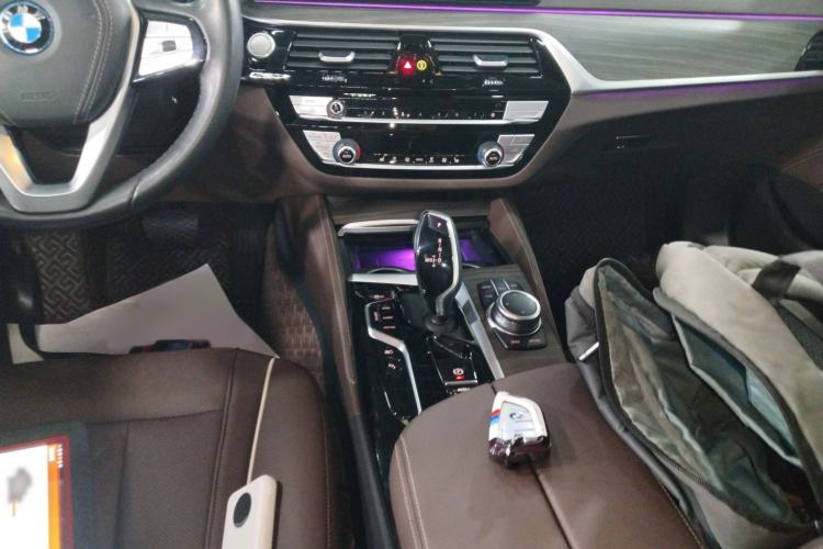 Used BMW 5 Series New Energy 2022 Updated Version 535Le Luxury Package Gear Lever