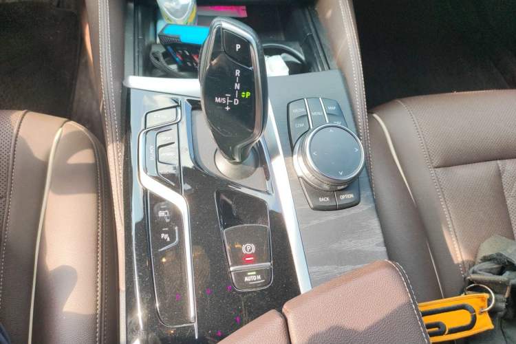 Used BMW 5 Series New Energy 2022 Restyled 535Le M Sport Package Gear Lever