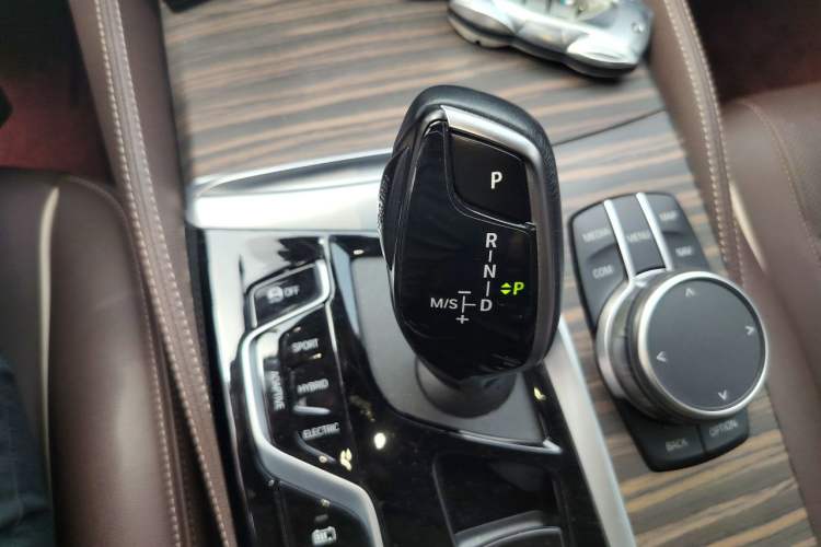 Used BMW 5 Series New Energy 2022 Updated Version 535Le Luxury Package Gear Lever