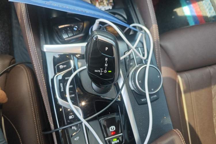 Used BMW 5 Series New Energy 2022 535Le Pioneer Edition M Sport Package Gear Lever