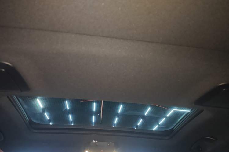 Used BMW 5 Series New Energy 2022 Second Facelift 535Le Pioneer Edition M Sport Package Headliner
