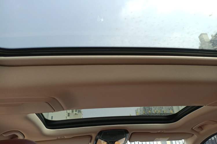 Used BMW 5 Series New Energy 2022 Updated Version 535Le Luxury Package Headliner