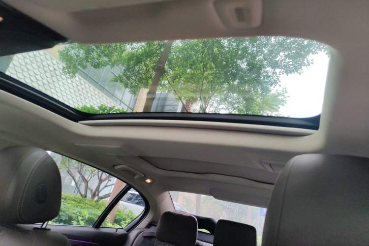 Used BMW 5 Series New Energy 2022 535Le Luxury Package Headliner
