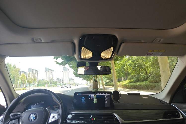 Used BMW 5 Series New Energy 2022 Updated Version 535Le Luxury Package Headliner