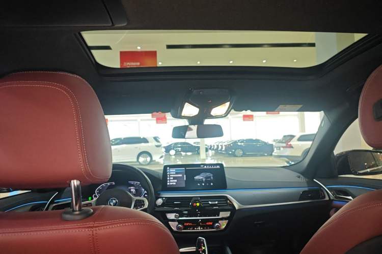 Used BMW 5 Series New Energy 2022 Restyled 535Le M Sport Package Headliner