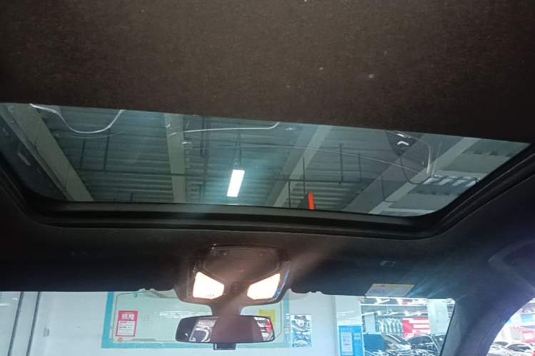 Used BMW 5 Series New Energy 2022 Restyled 535Le M Sport Package Headliner