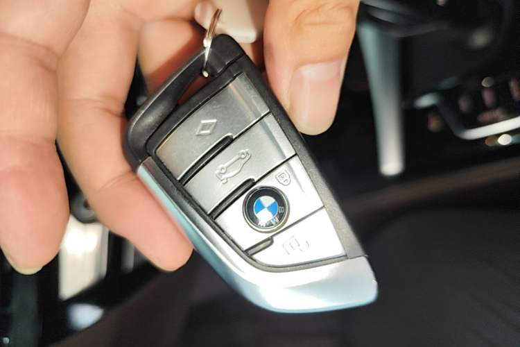 Used BMW 5 Series New Energy 2022 535Le Luxury Package Interior 1
