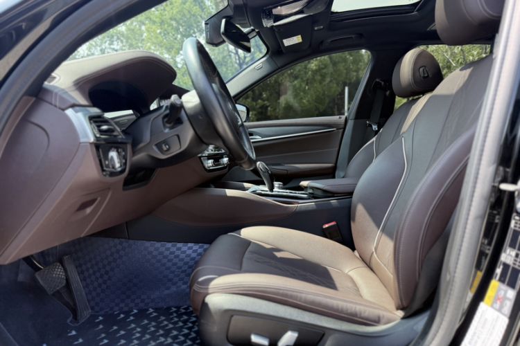 Used BMW 5 Series New Energy 2022 Restyled 535Le M Sport Package Interior 1