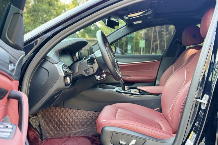 Used BMW 5 Series New Energy 2022 Restyled 535Le M Sport Package Interior 2