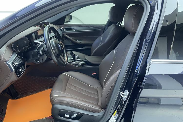 Used BMW 5 Series New Energy 2022 Restyled 535Le M Sport Package Interior 2