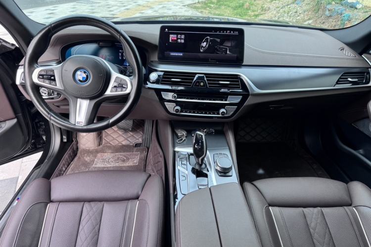 Used BMW 5 Series New Energy 2022 535Le Pioneer Edition M Sport Package Interior 2