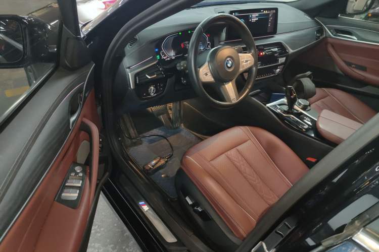 Used BMW 5 Series New Energy 2022 Second Facelift 535Le M Sport Package Interior 3