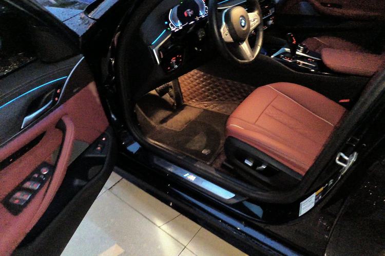 Used BMW 5 Series New Energy 2022 Second Facelift 535Le M Sport Package Interior 3