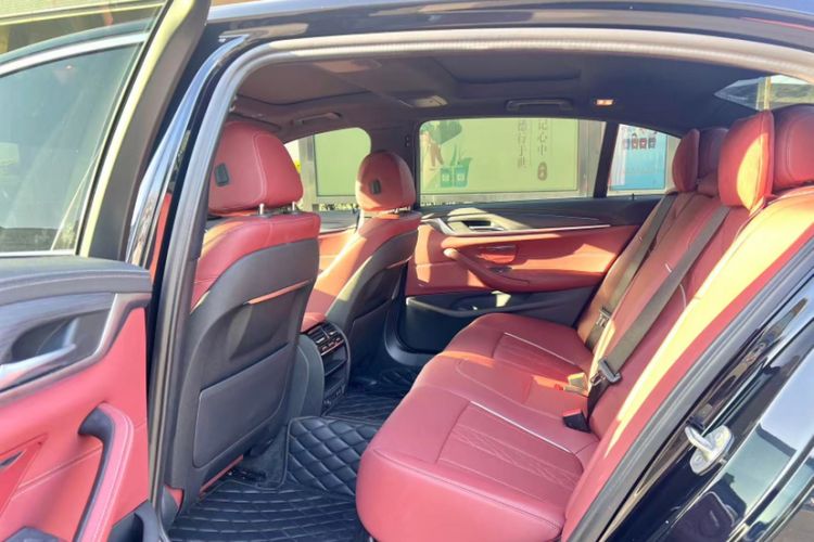 Used BMW 5 Series New Energy 2022 Second Facelift 535Le Luxury Package Interior 3