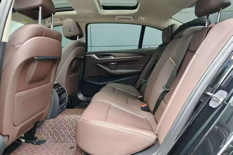 Used BMW 5 Series New Energy 2022 Updated Version 535Le Luxury Package Interior 3