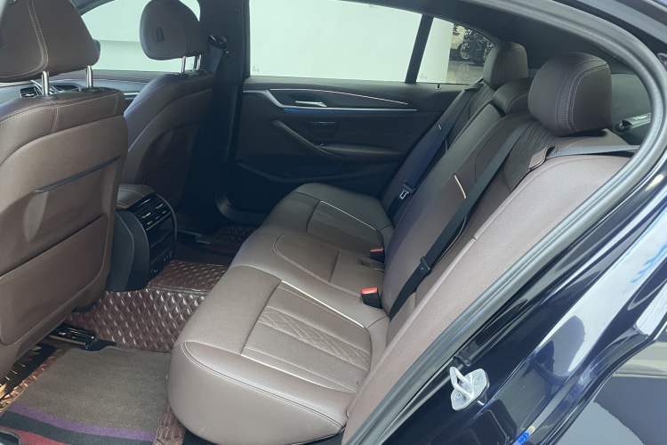 Used BMW 5 Series New Energy 2022 Restyled 535Le M Sport Package Interior 3