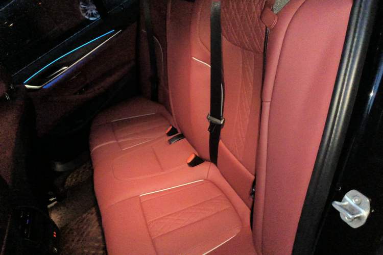 Used BMW 5 Series New Energy 2022 Second Facelift 535Le M Sport Package Interior 4