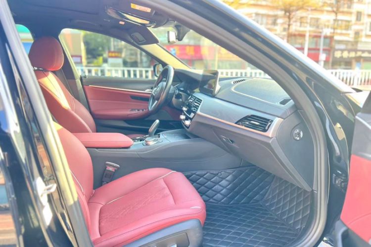 Used BMW 5 Series New Energy 2022 Second Facelift 535Le Luxury Package Interior 4