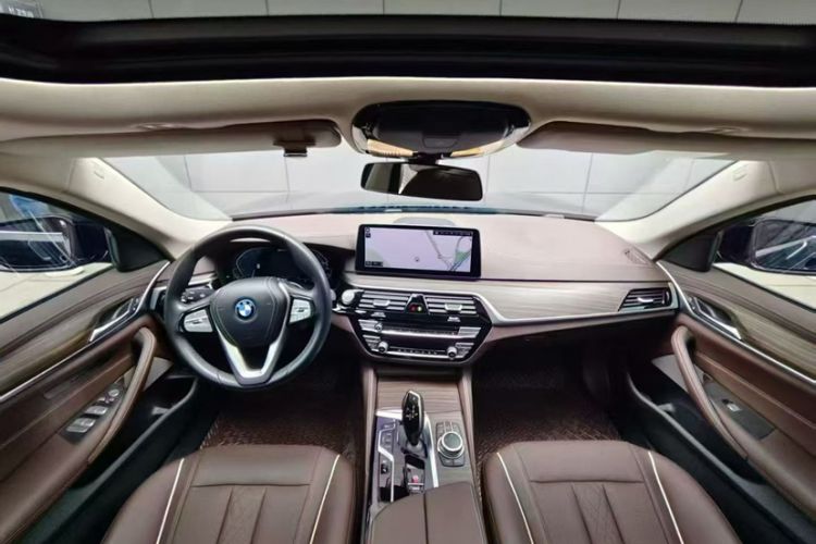 Used BMW 5 Series New Energy 2022 Updated Version 535Le Luxury Package Interior 4