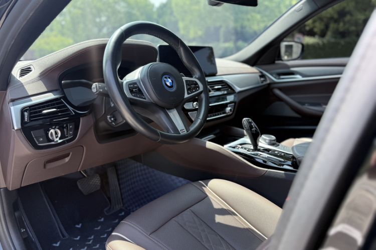 Used BMW 5 Series New Energy 2022 Restyled 535Le M Sport Package Interior 5