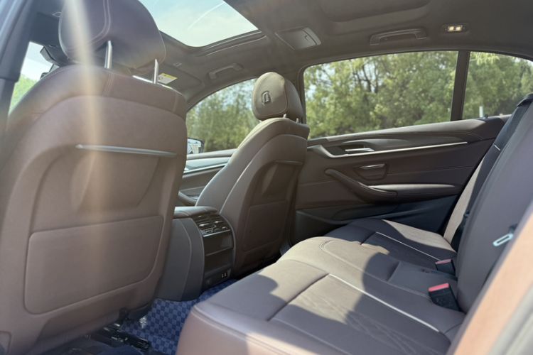 Used BMW 5 Series New Energy 2022 Restyled 535Le M Sport Package Interior 6