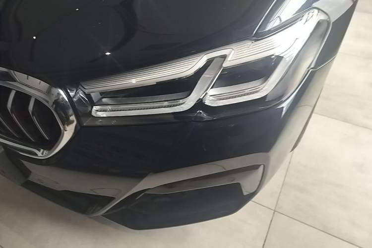 Used BMW 5 Series New Energy 2022 Restyled 535Le M Sport Package Left Front Headlight
