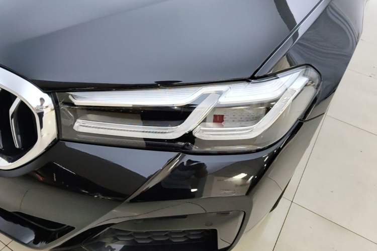 Used BMW 5 Series New Energy 2022 Restyled 535Le M Sport Package Left Front Headlight