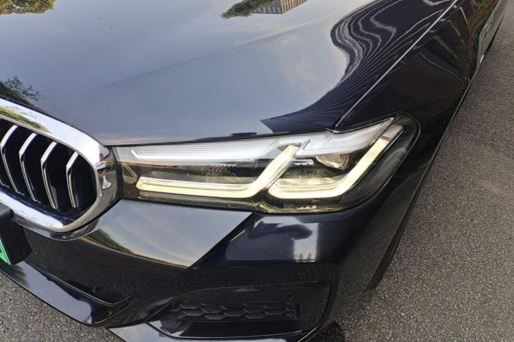 Used BMW 5 Series New Energy 2022 Restyled 535Le Pioneer Edition M Sport Package Left Front Headlight