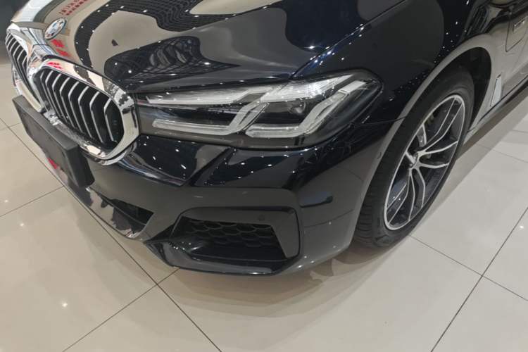 Used BMW 5 Series New Energy 2022 Restyled 535Le Pioneer Edition M Sport Package Left Front Headlight