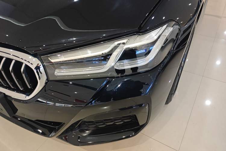 Used BMW 5 Series New Energy 2022 Restyled 535Le M Sport Package Left Front Headlight
