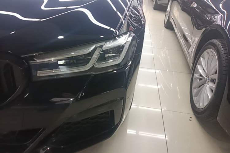 Used BMW 5 Series New Energy 2022 Restyled 535Le M Sport Package Left Front Headlight