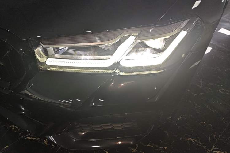 Used BMW 5 Series New Energy 2022 535Le Pioneer Edition M Sport Package Left Front Headlight