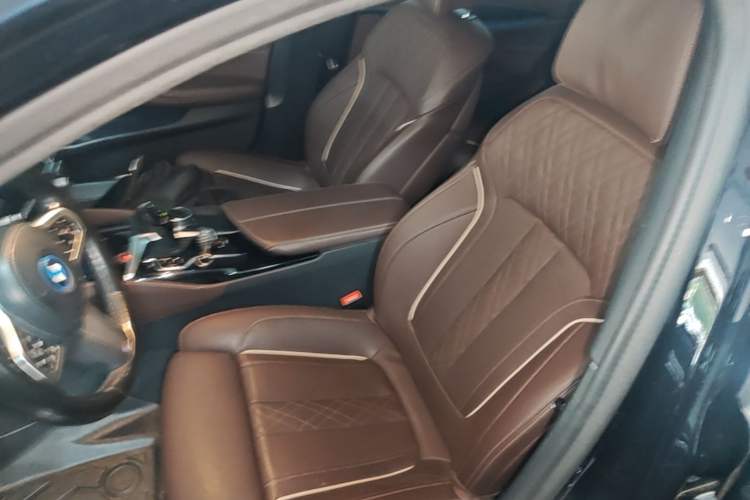 Used BMW 5 Series New Energy 2022 Second Facelift 535Le Pioneer Edition M Sport Package Left Front Seat