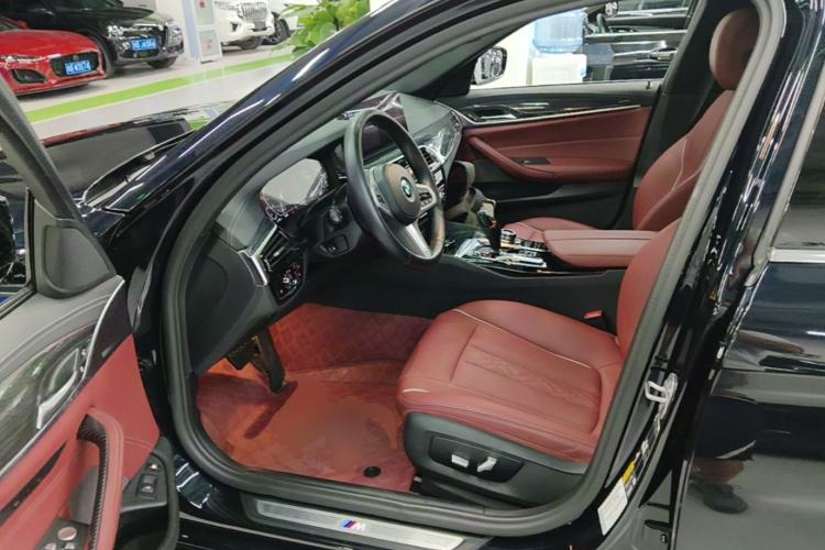 Used BMW 5 Series New Energy 2022 Restyled 535Le M Sport Package Left Front Seat
