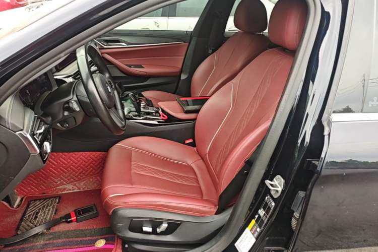 Used BMW 5 Series New Energy 2022 Restyled 535Le M Sport Package Left Front Seat