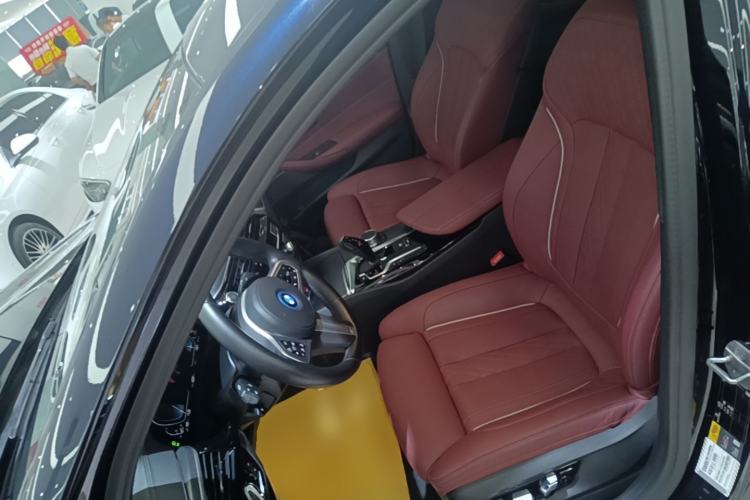 Used BMW 5 Series New Energy 2022 535Le Pioneer Edition M Sport Package Left Front Seat