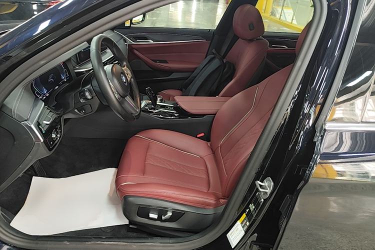 Used BMW 5 Series New Energy 2022 Second Facelift 535Le M Sport Package Left Front Seat