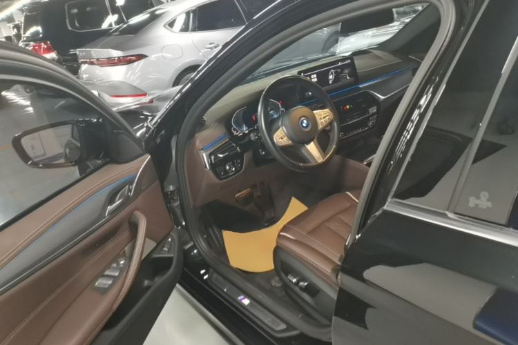 Used BMW 5 Series New Energy 2022 Second Facelift 535Le M Sport Package Left Front Seat