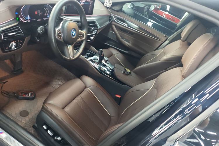 Used BMW 5 Series New Energy 2022 Second Facelift 535Le Pioneer Edition M Sport Package Left Front Seat