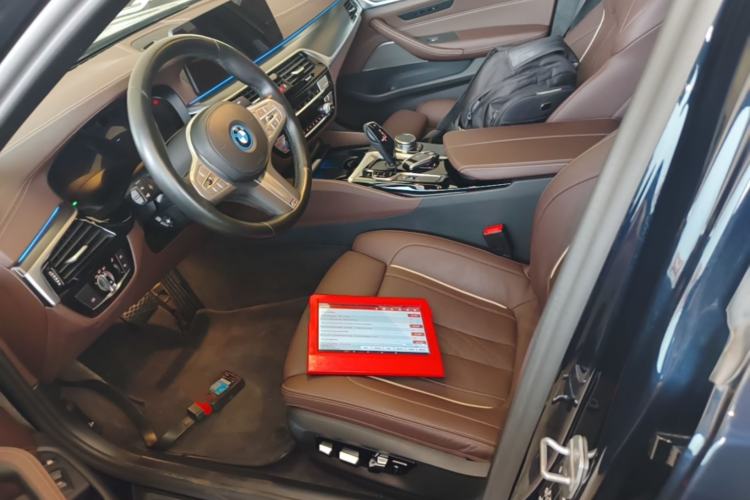 Used BMW 5 Series New Energy 2022 Second Facelift 535Le Pioneer Edition M Sport Package Left Front Seat