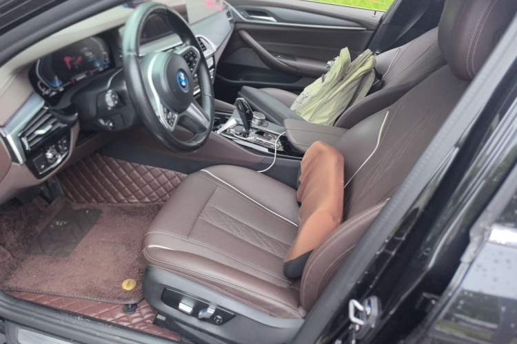 Used BMW 5 Series New Energy 2022 Restyled 535Le M Sport Package Left Front Seat