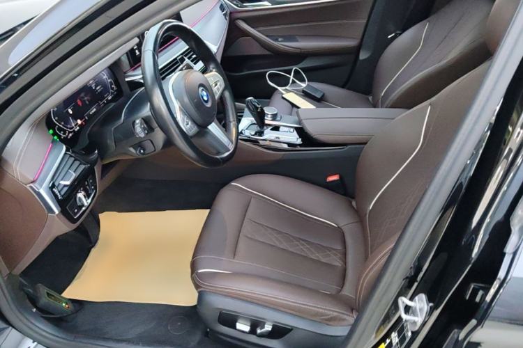 Used BMW 5 Series New Energy 2022 Restyled 535Le M Sport Package Left Front Seat