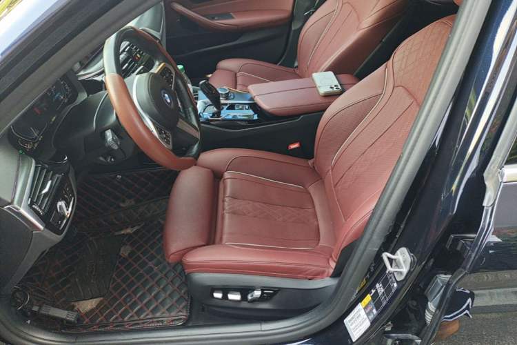Used BMW 5 Series New Energy 2022 Restyled 535Le Pioneer Edition M Sport Package Left Front Seat