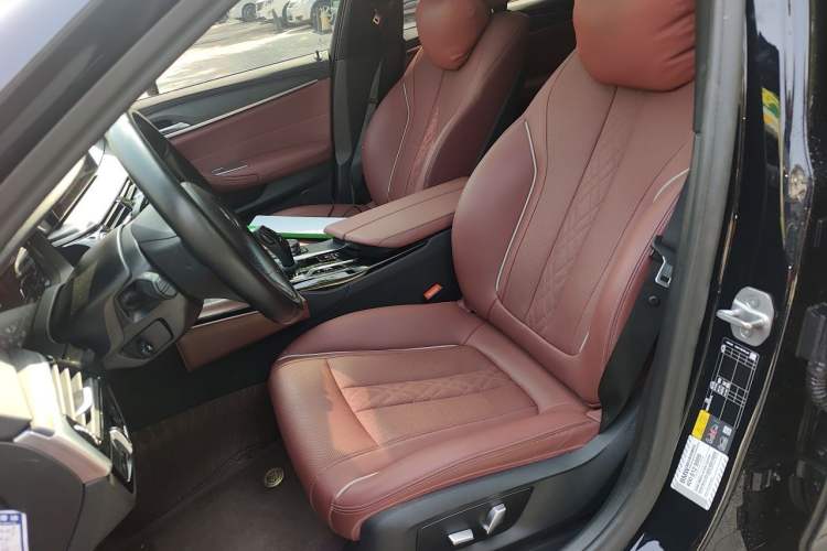 Used BMW 5 Series New Energy 2022 Second Facelift 535Le M Sport Package Left Front Seat