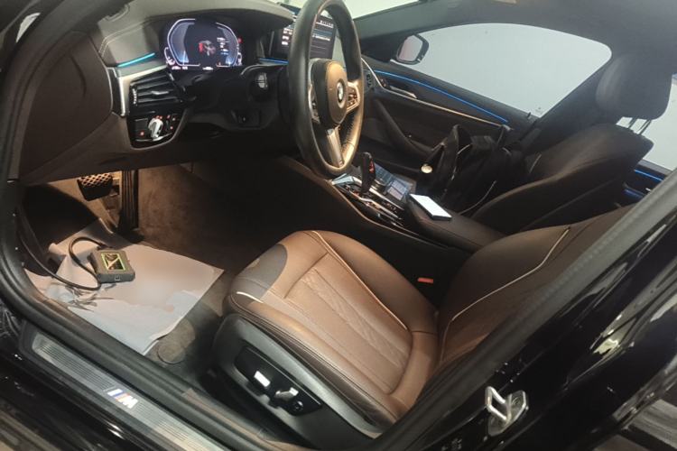 Used BMW 5 Series New Energy 2022 Restyled 535Le M Sport Package Left Front Seat
